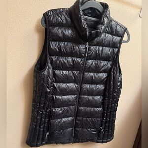 DOWN Puffer Vest Zip Up Black Women's SZ MED Packable Layer Cozy Outdoors EUC